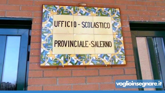 A Salerno revoche di incarico a docenti con falsi titoli: in arrivo centinaia di convocazioni per nuovi insegnanti